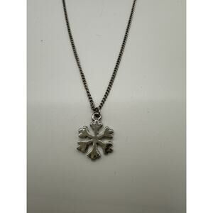 Silver Tone Snowflake Chain Necklace 18”
